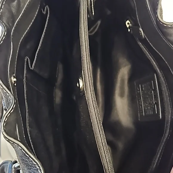 Coach Shoulder Bag - Picture 3 of 5